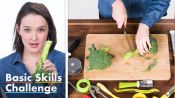 50个体育ople Try To Cut Broccoli into Florets