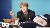LOUIS HOFMANN: 10 Dinge, ohne die der Schauspieler nicht leben kann | 10 Essentials | GQ Germany