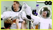 NASA最新太空衣活動不再笨拙，還能穿著做伏地做挺身？ Civilian Tries on a NASA Spacesuit｜科普長知識｜GQ Taiwan