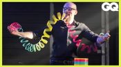 你看過「彈簧圈雜耍」嗎？專家將童年玩具彩虹圈變成視覺藝術表演｜科普長知識｜GQ Taiwan