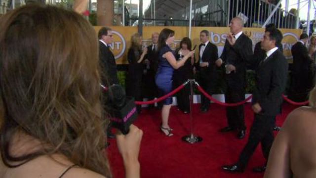 CNE Video | You'll Never Guess What We Got the Cast of The Office to Do at the SAG Awards Red Carpet!