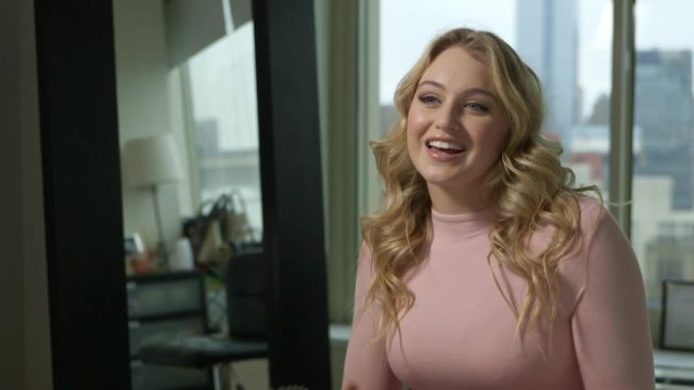CNE Video | Iskra Lawrence on Why Women Should Never Worry About Their Thigh Gap