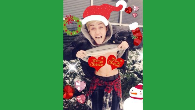 CNE Video | These 11 Holiday Cards from Celebrities Will Totally "Cheer" You Up 