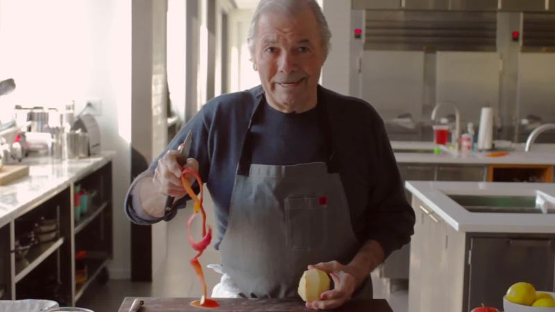 Watch Chef Jacques Pépin Demonstrate 7 Mesmerizing Knife Techniques