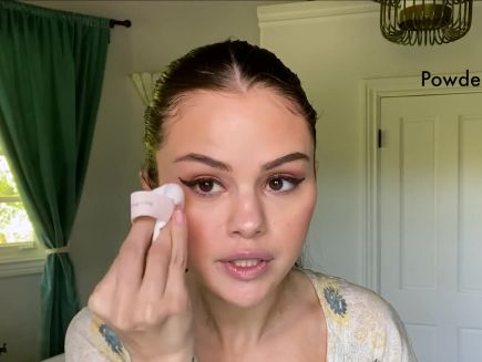 435px x 327px - Watch Beauty Secrets | Selena Gomez on Acne, Mental Health, and Her  Day-to-Night Makeup Strategy | Vogue Video | CNE | Vogue.com