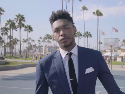 Watch Men In Suits Watch The Lakers Brandon Ingram Take Over A