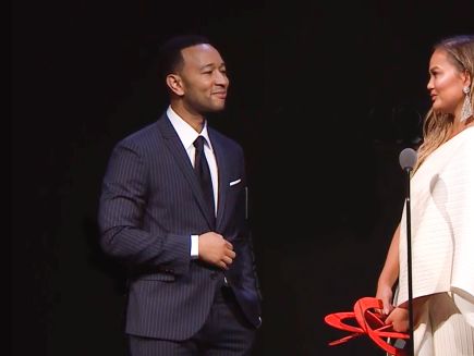 Watch John Legend S Tearful Tribute To Chrissy Teigen Glamour Video Cne