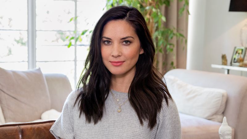 XWA 49 Vogue_73-questions-with-olivia-munn