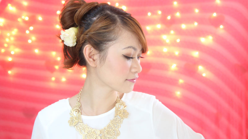 Watch Allure Insiders Simple Bridal Makeup And Hair Tutorial