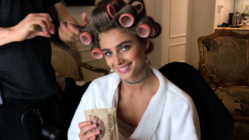 Watch On Set With Vogue Bergdorf Bodegas Hot Cheetos Taylor