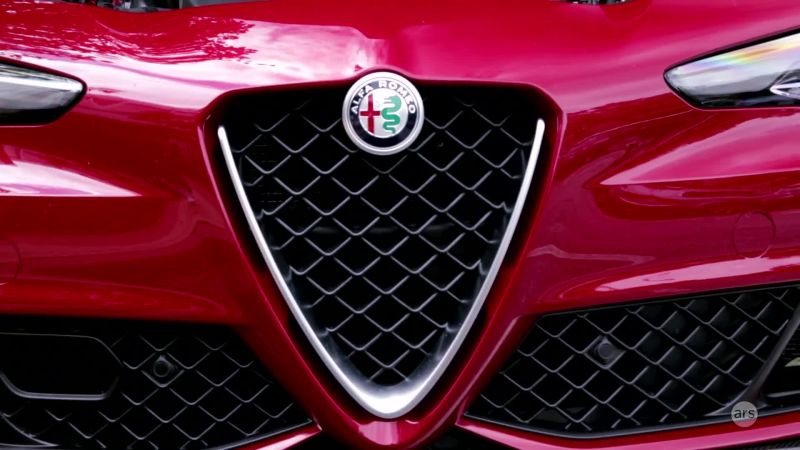 Watch Cars The Impressive Alfa Romeo Giulia Quadrifoglio