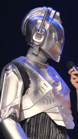 Watch Simply Perfect Vsauce3 On Comic Con Cosplay Doctor Who Artists Alley Sponsored By Patron Tequila Wired Video Cne