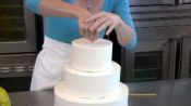 How to Assemble a Wedding Cake