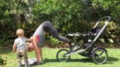 Fit Girls: Elsa Pataky en forma con el carrito de sus bebés