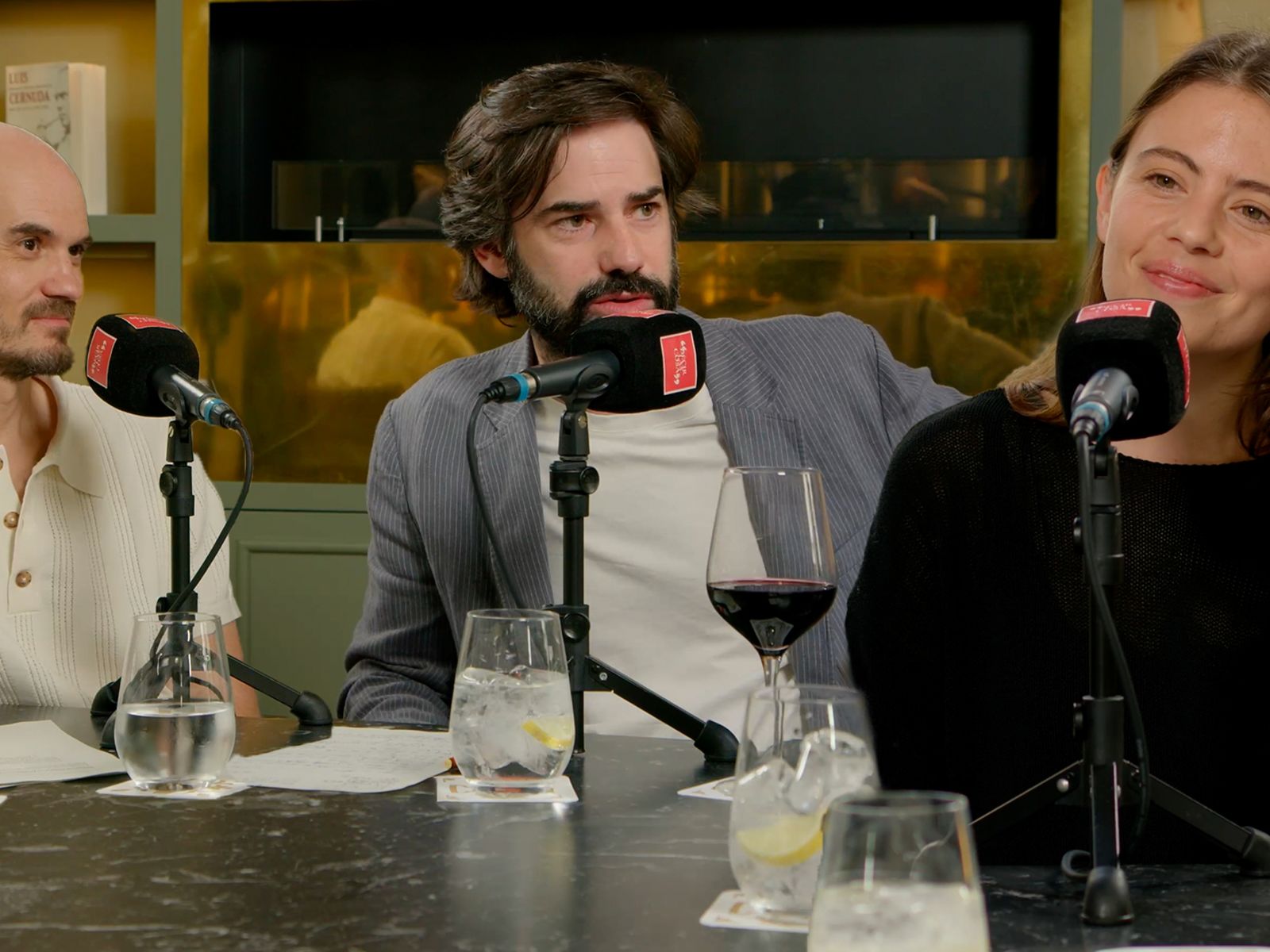 “La ropa nos define” con Isa Hernáez | Decir las cosas, un podcast de Vanity Fair