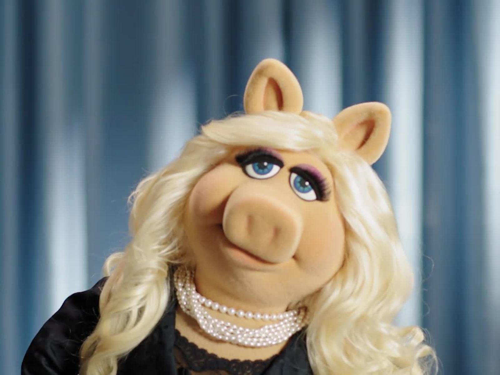 Miss Piggy Breaks Down Her Life in Looks