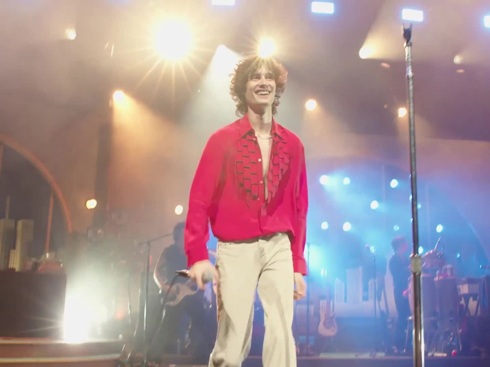 Sombr Takes Us Behind the Scenes of His First Headlining Tour