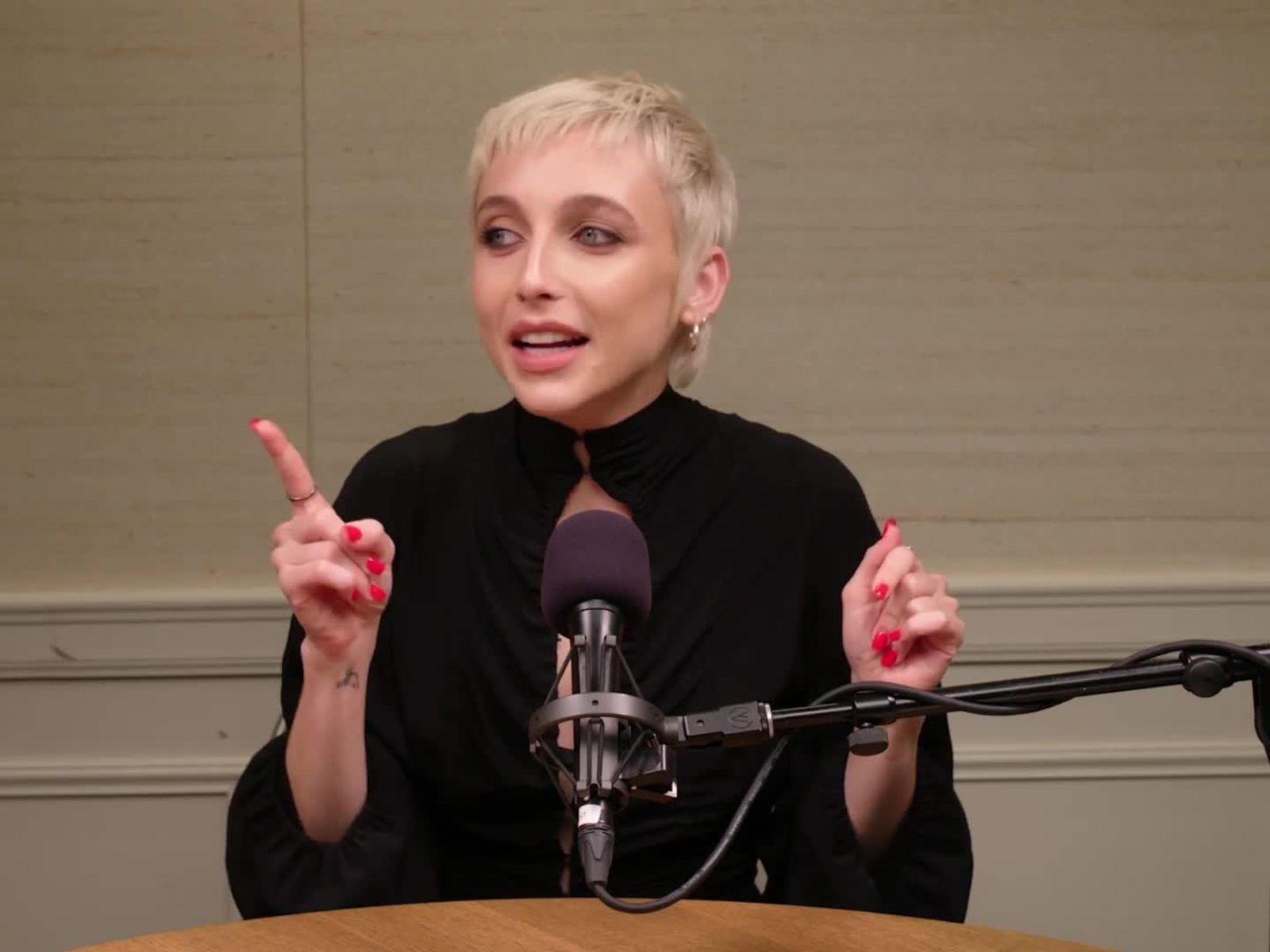 Emma Chamberlain on Vintage Shopping & Her First On-Screen Kiss