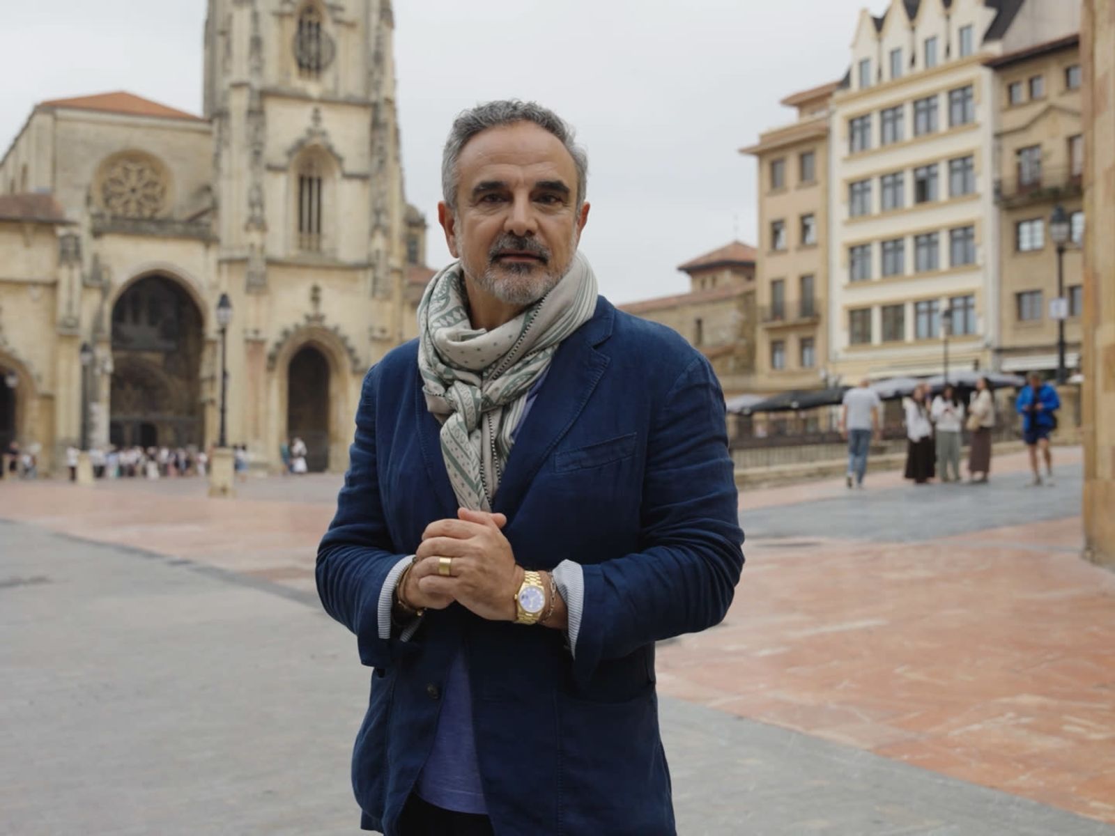 De compras con Lorenzo Castillo por Oviedo