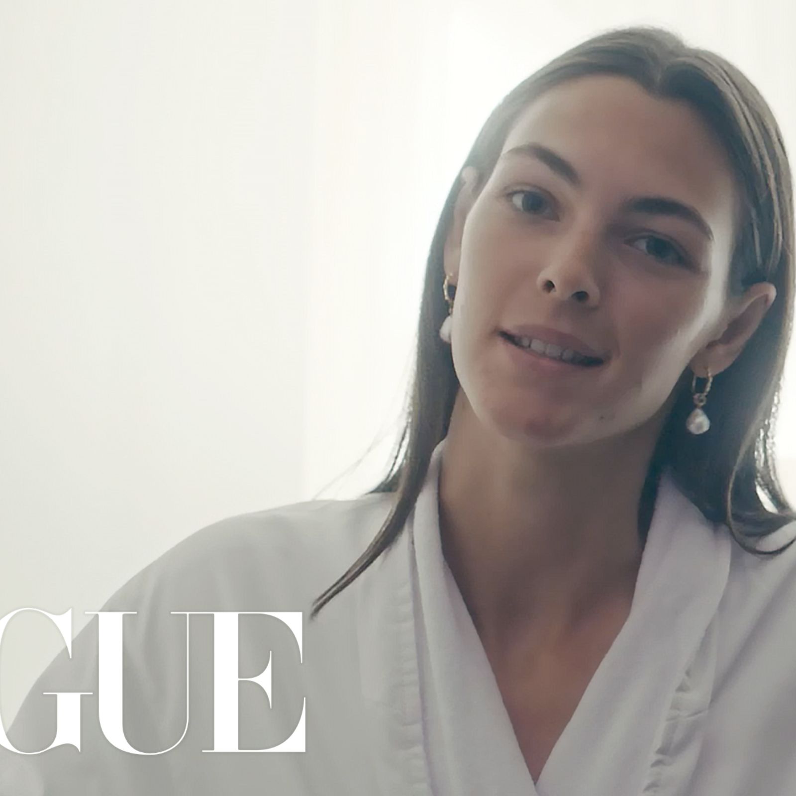 Come la top model Vittoria Ceretti si prepara per una sfilata