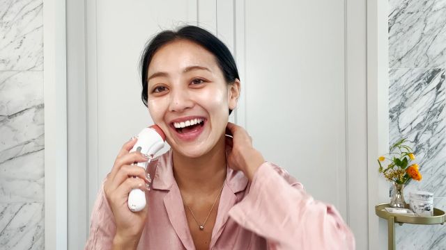 JIHYO
s Guide to Accentuated Eyes and Soft Blush Makeup