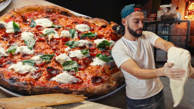 Brooklyn’s Hottest Pizzeria is Reinventing The New York Slice