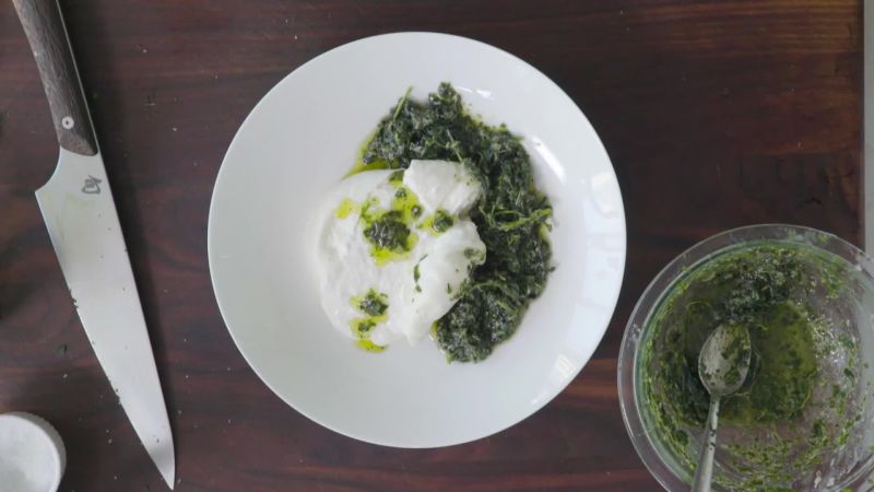 4 Recipes That Prove You're Using Garlic Wrong