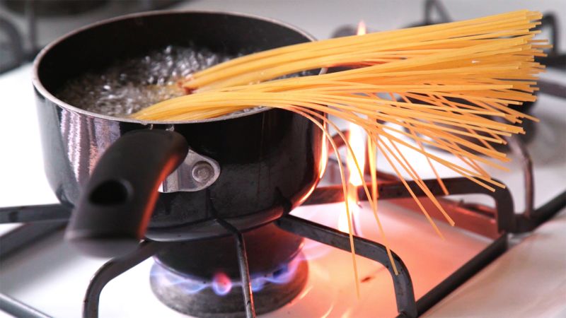 10 Essential Tools You Need in Your Kitchen