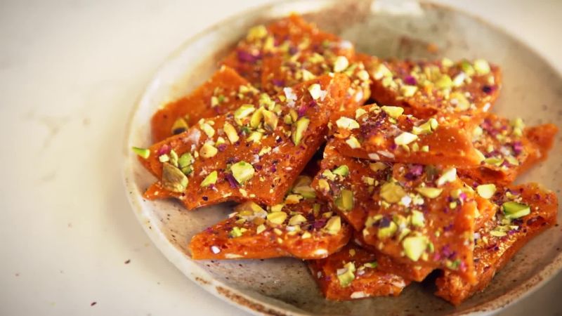 Saffron Brittle