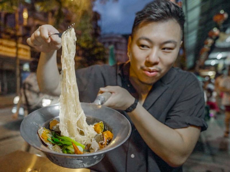 We Tried Bangkok's Legendary Crab Glass Noodles