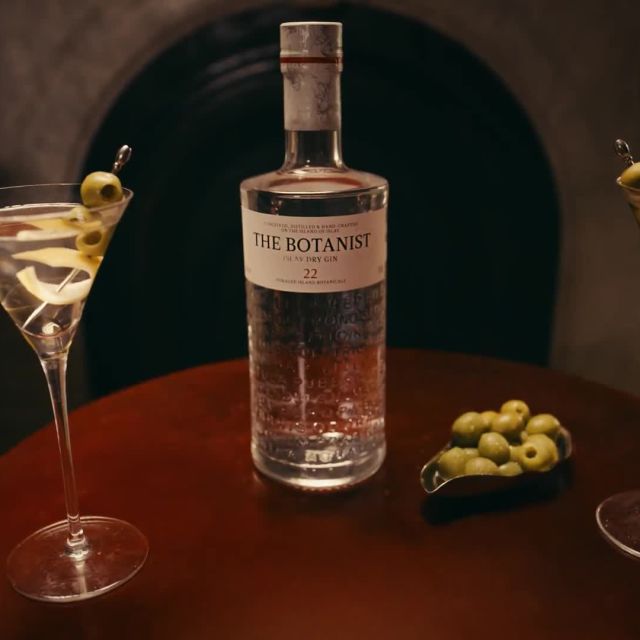Holiday Martini Playbook: The Botanist 50/50 Martini