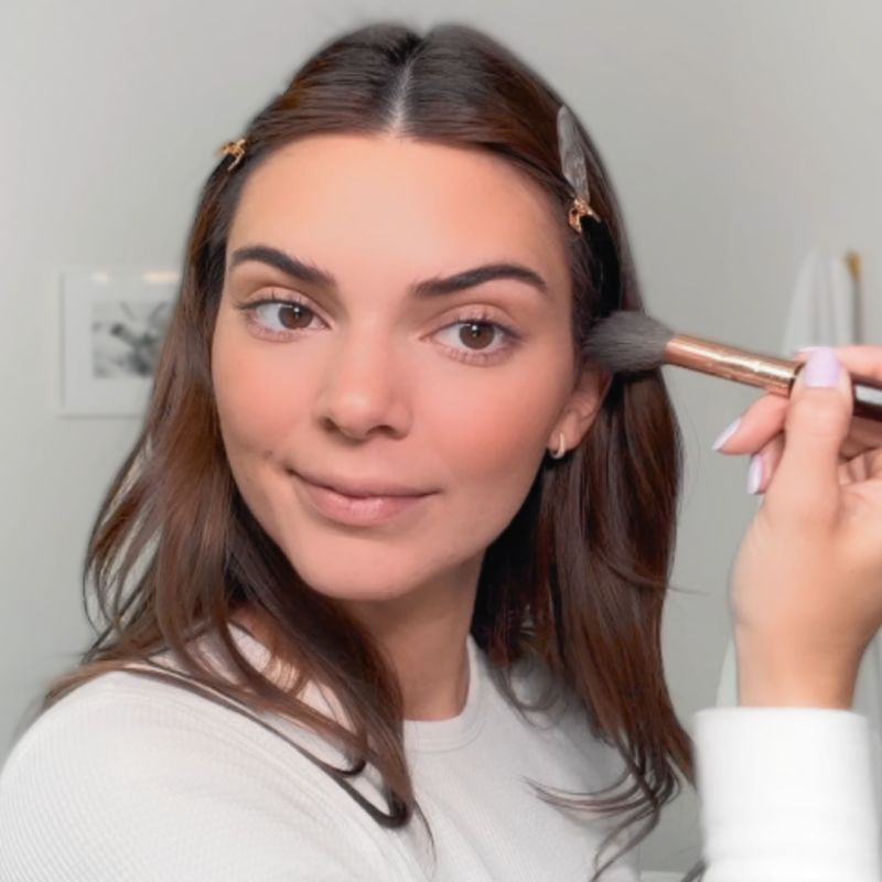 Kendall Jenners Anleitung für sonnenverwöhntes Make-up | Beauty Secrets | VOGUE Germany