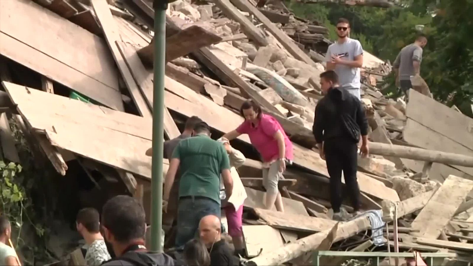 Seismologist Explains How to Prepare for a Massive Earthquake