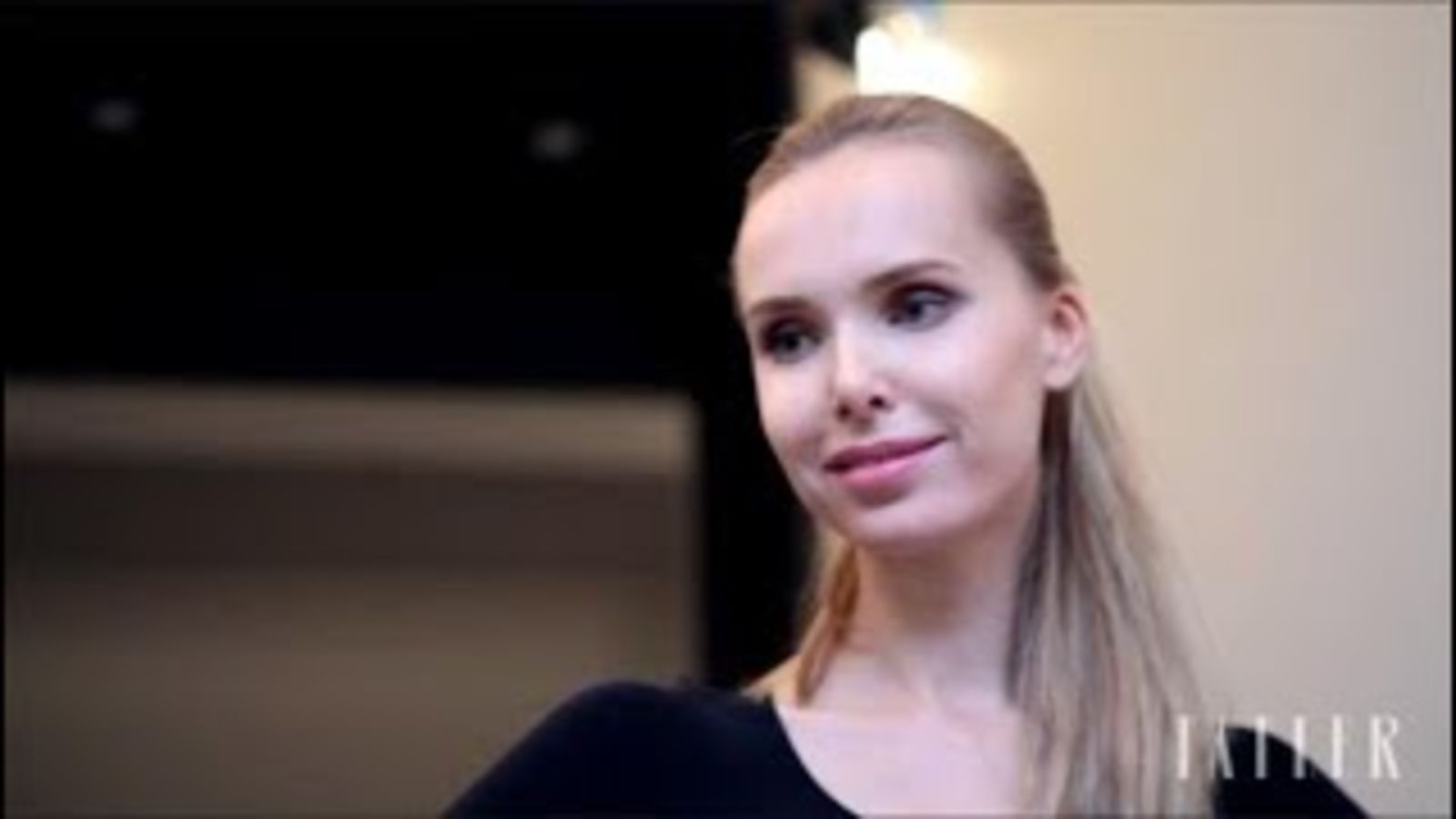 Блондинка и ее законы: Илона Столье делится секретами своего стиля