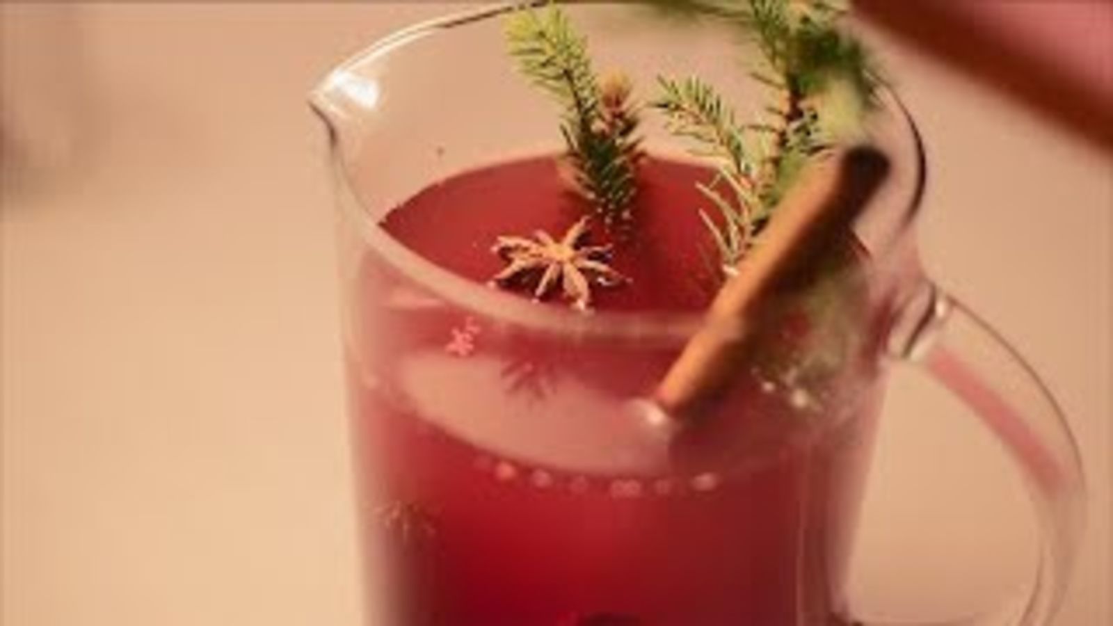 Как приготовить клюквенный глинтвейн