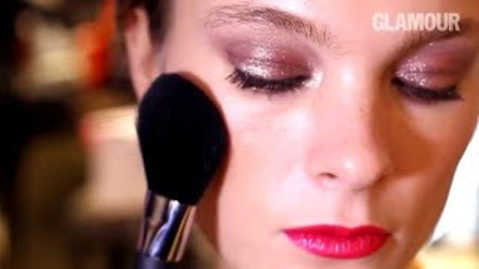 Мерцающий макияж, видеоурок от Dior