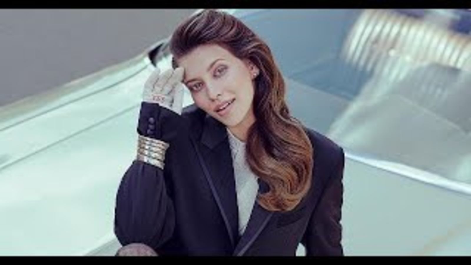 «Ой, класс!» Регина Тодоренко на съемке для обложки Glamour