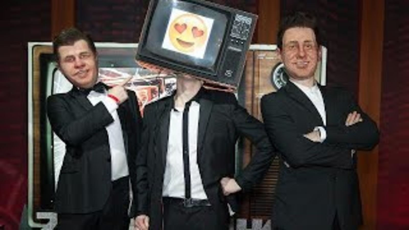 Репортаж с Comedy Club на ТНТ: звезды рассказали, как будут встречать Новый год