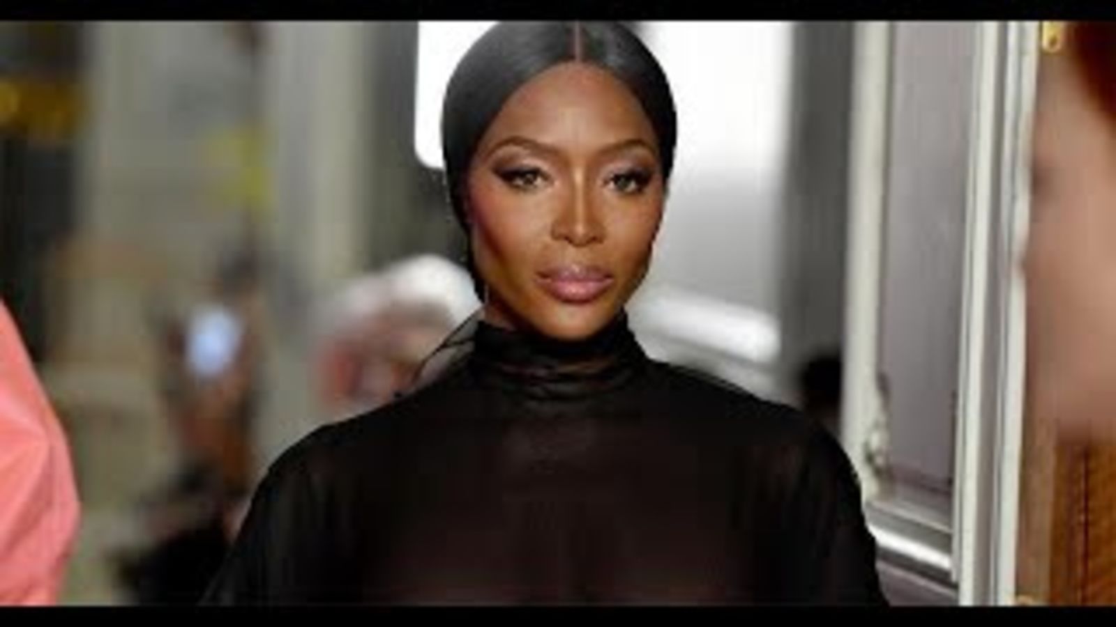 Наоми Кэмпбелл на показе Valentino