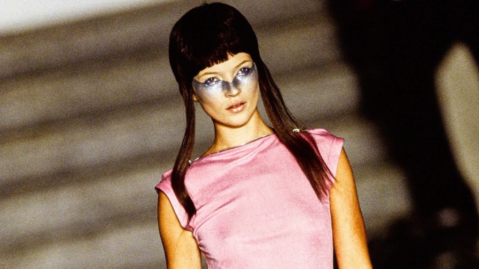 Сюрреалистические куклы на показе Alexander McQueen в 1997 году