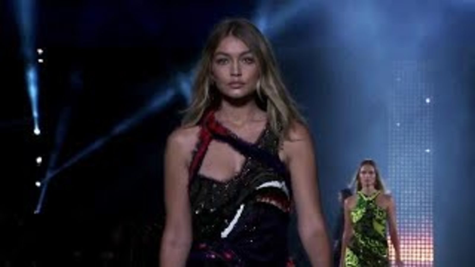 Versace весна-лето 2016