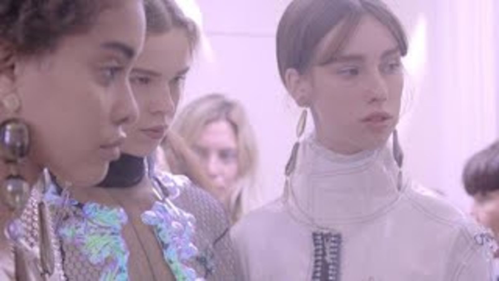 Как создаются кутюрные платья Schiaparelli