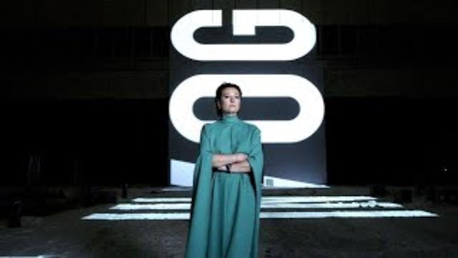 Маша Федорова и команда Sila Sveta о том, как готовилась масштабная инсталляция к юбилею Vogue в ...