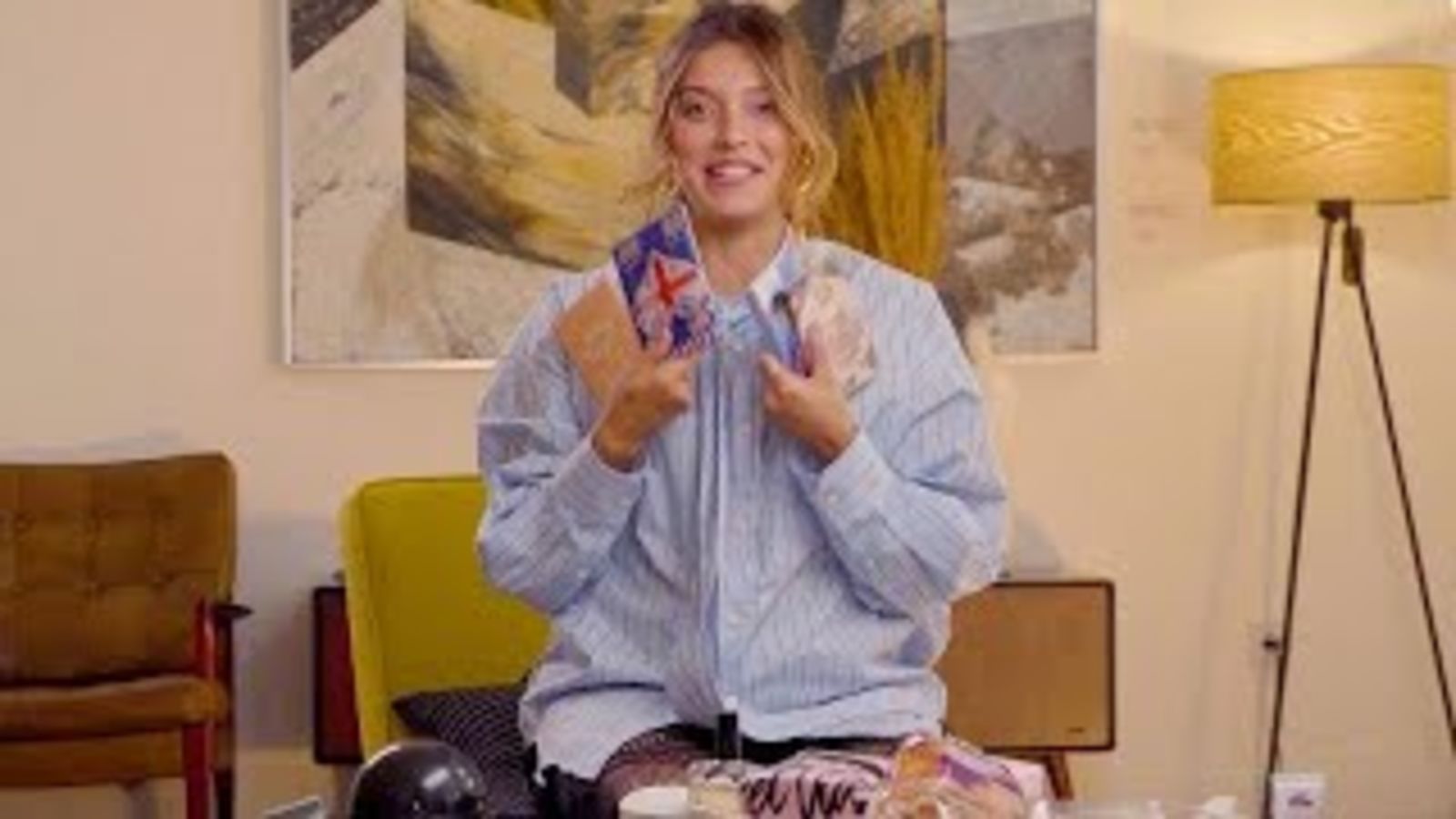 Что в сумке у Регины Тодоренко?