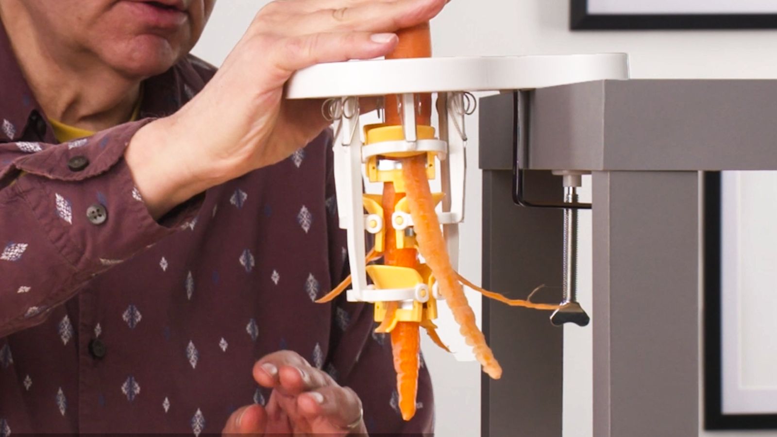5 Vegetable Kitchen Gadgets Tested By Design Expert