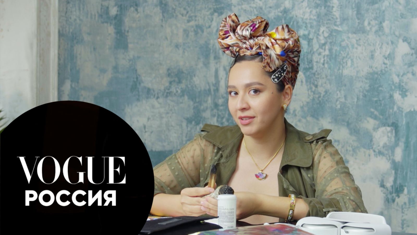 Что в сумке у Манижи?