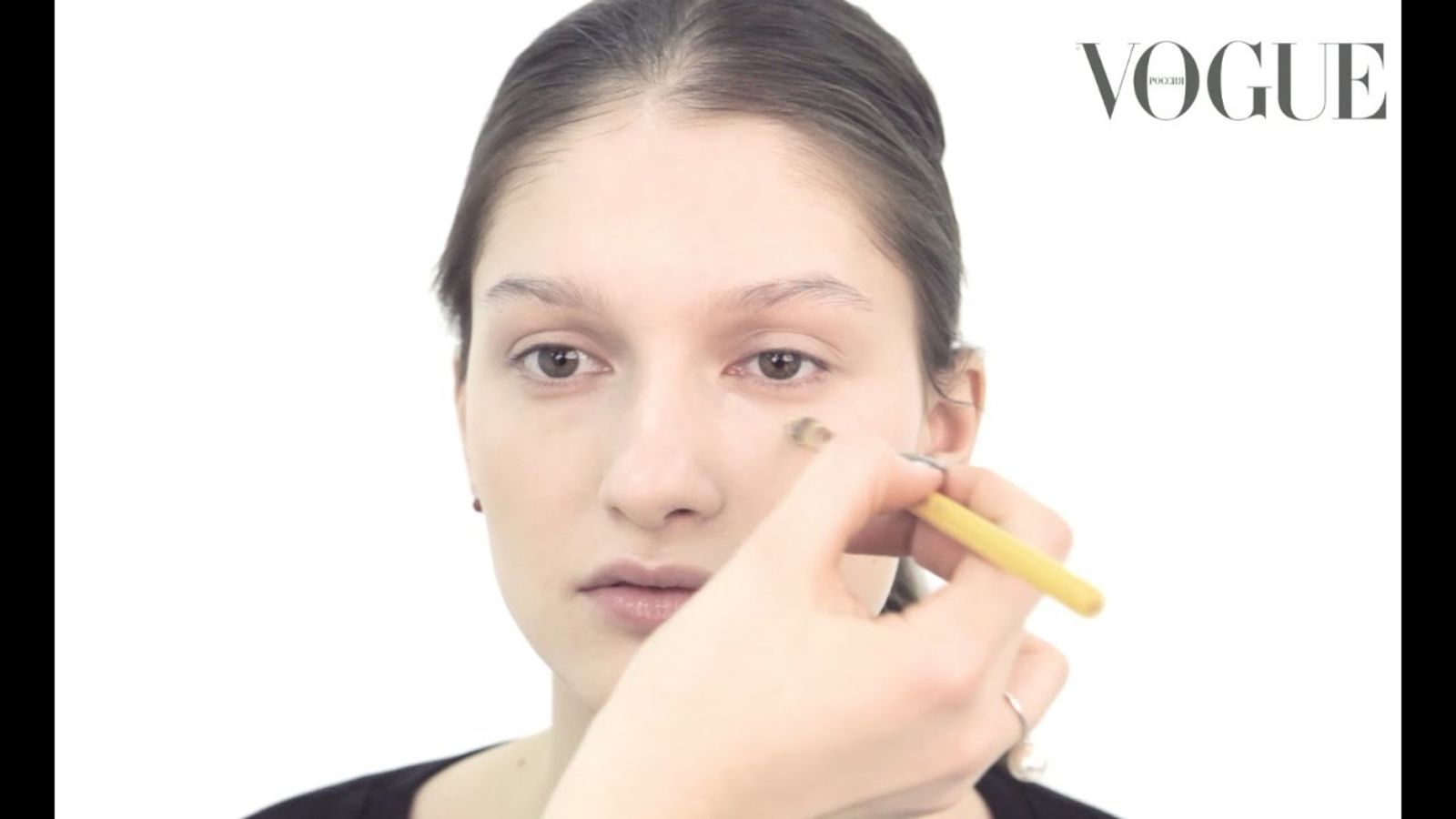 Как сделать идеальный тон лица: видеоинструкция от визажиста L'Oreal Paris