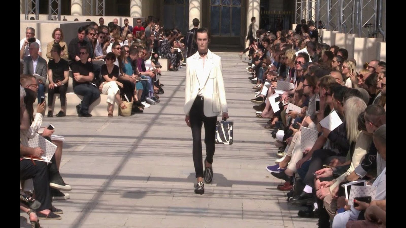 Louis Vuitton весна-лето 2017
