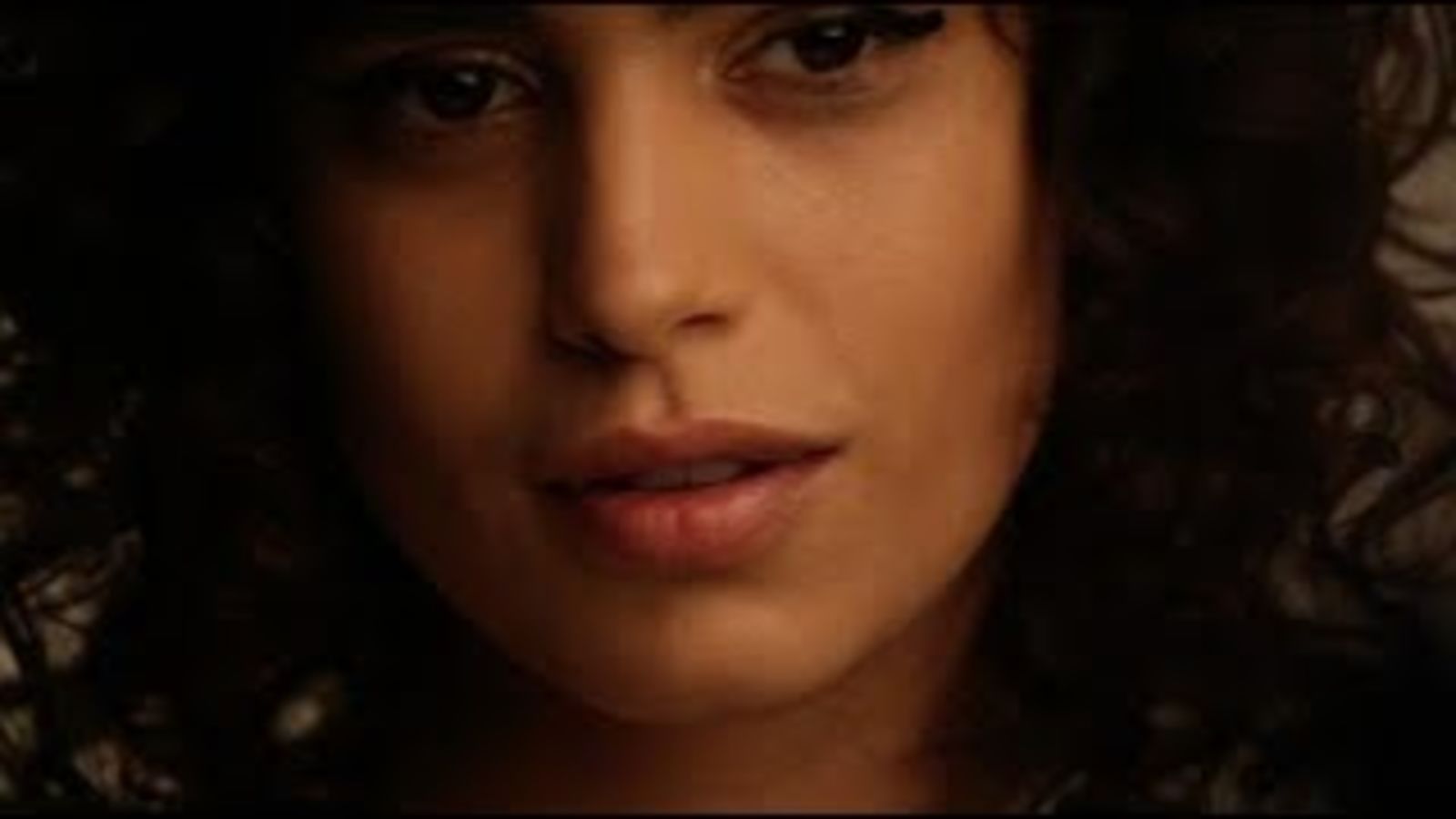 Мика Арганарас на съемке обложки декабрьского номера Vogue