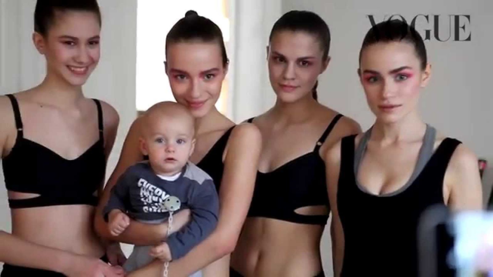 Как заниматься фитнесом, используя ребенка в качестве груза